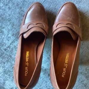 Pour La Victoire Larkin Leather Penny Loafer Pumps | Size 8.5 | Stylish & Sophis